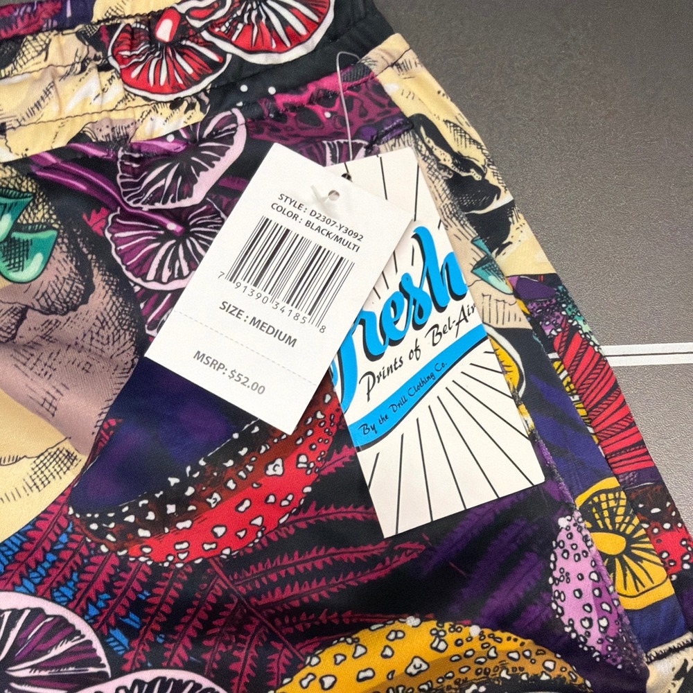 Drill Clothing Fresh Prints Psychedelic Skull Shorts Multicolor Size Medium NWT! - Picture 5 of 6